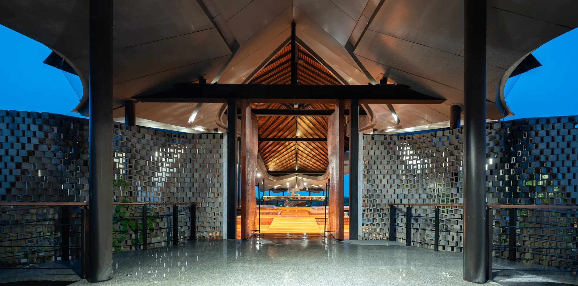 Nongchok House: built
